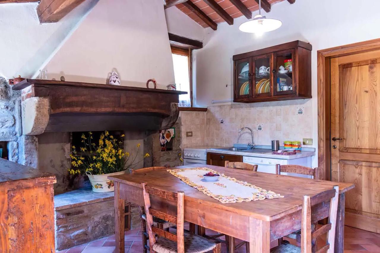 Agriturismo Con Piscina In Toscana, Tribbiano 아레초 외부 사진